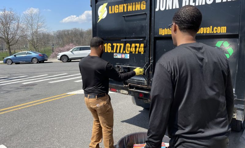 Lightning Junk Removal Pros in Yonkers