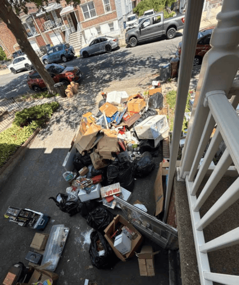 Professional Hoarder Cleanout | Lightning Junk Removal